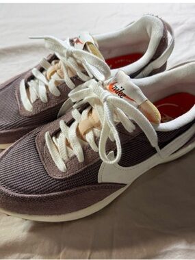 Nike Women’s Brown and White Low-Top Sneakers